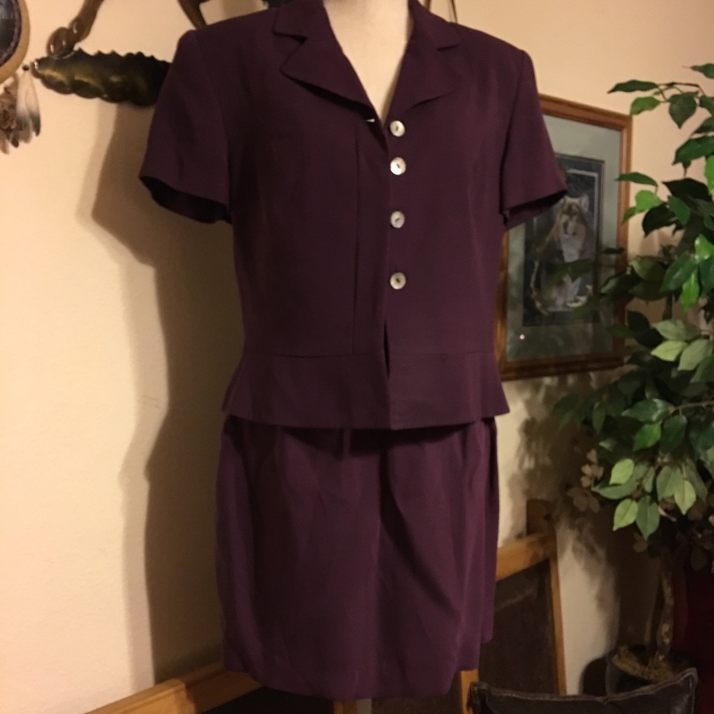 Valerie Stevens silk skirt suit SIZE 8